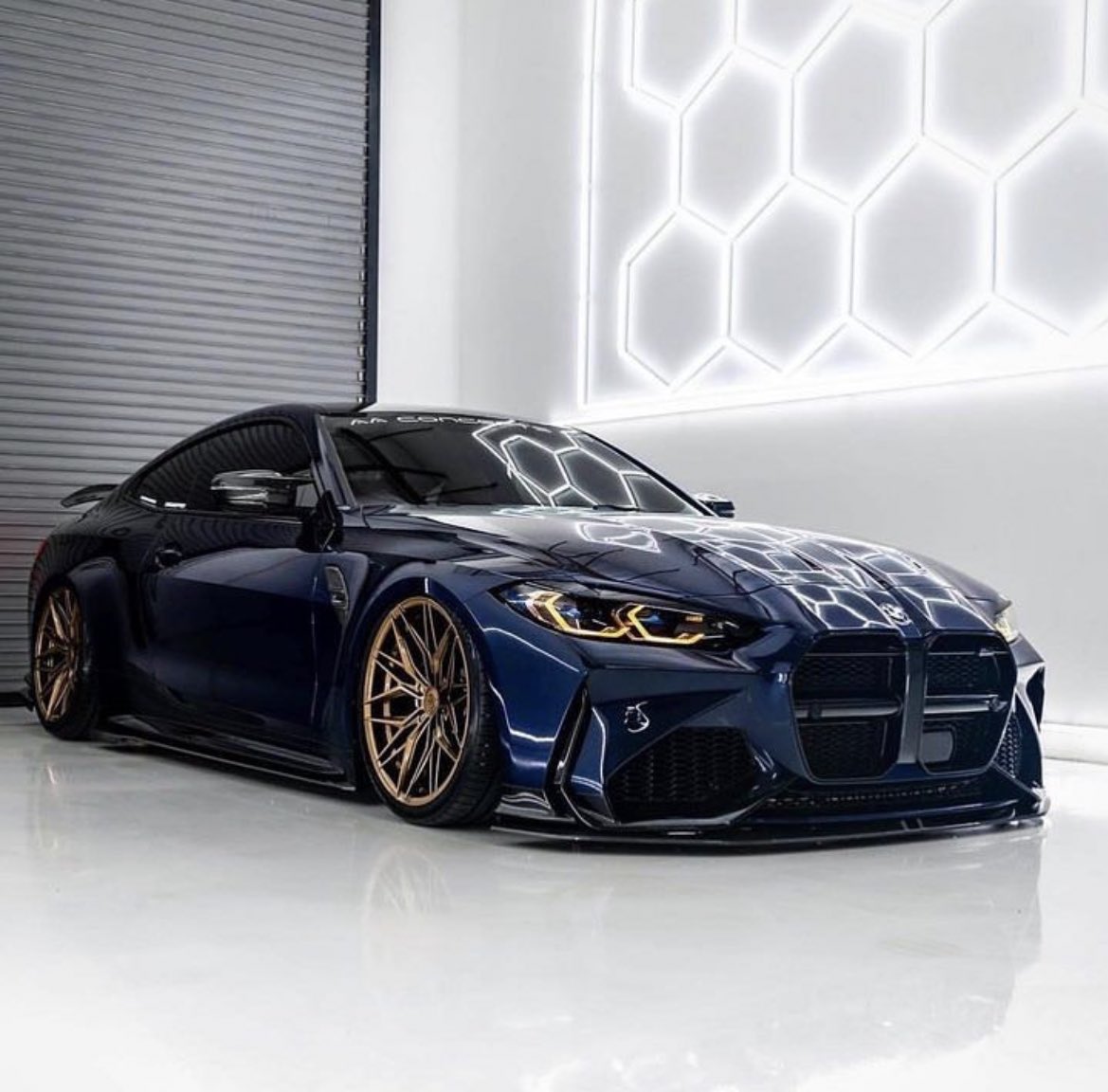 LUX Cars tweet media