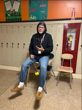 HTSD_Grice's tweet photo. Today's Spirit Week theme was Role Reversal! Students dressed as teachers and teachers dressed as students! It's safe to say we had a lot of fun with this one! @WeAreHTSD https://t.co/2LpXV2t1wz