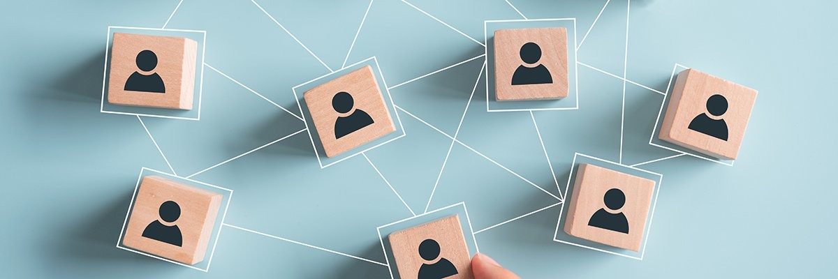 SpeakerDynamics's tweet image. A successful hybrid meeting requires a combination of the right software, hardware and &quot;skill ware,&quot; training for leaders and attendees that reorients them to interacting with everyone in the meeting regardless of location. Here are specific strategies: bit.ly/3NkBp6l