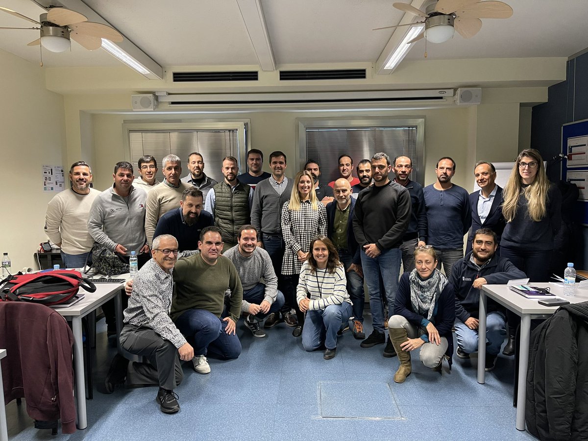 Hoy he tenido la oportunidad de pasar un rato maravilloso con el equipo de @AscensoresOtis compartiendo vivencias y aprendizajes.
Muchas gracias por la gran acogida, ha sido todo un placer!!