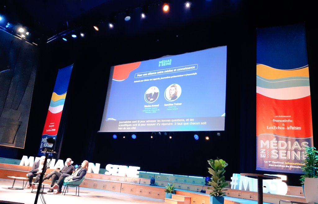arrunategui22's tweet photo. 📣 Débat pour faire le point sur l' alliance entre médias et connaissance 🎤🤓 @Maisondelaradio avec @SandrineTreiner Directrice de @franceculture et Nicolas Arnaud Directeur de recherche au @CNRS #mes5 #Radio https://t.co/MMmlEUKeRS