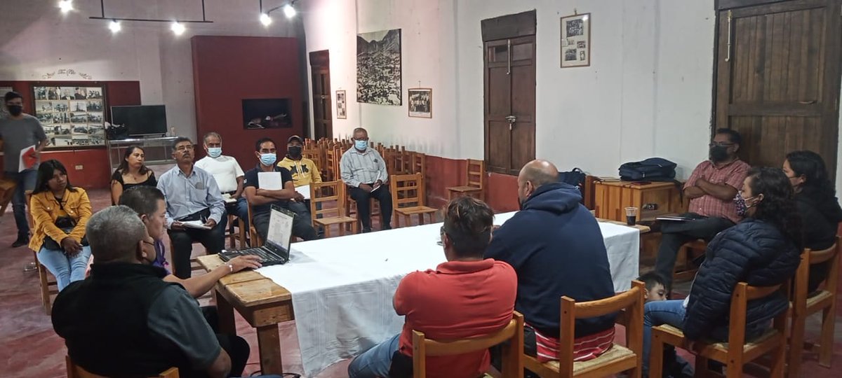 JtoledoLuis's tweet photo. Para que la gente de los municipios de #Oaxaca conozca el avance físico y financiero de la obra pública 2022, impulsamos con autoridades la 3ª Sesión Ordinaria de los Consejos de Desarrollo Social, como hizo el de Tamazulápam con #TEQUIXTEPEC, en la #Mixteca.
@alejandromurat https://t.co/x9hQaUElVv