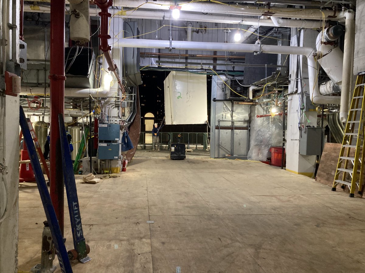 Nelson_Air's tweet photo. While the city prepares for the holidays, Nelson Air remains hard at work for our clients. Thank you to the our management team and #SkyliftMasterRiggers for back to back successful and safe rigs!
#NelsonAirDevice #CWSM #AlfaPiping #IARInsulation #GilBarIndustries #Tishman https://t.co/bto2D6NsIF