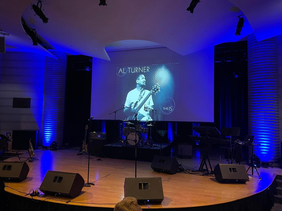 alturnermusic's tweet photo. Thank You Detroit🙏🏾
It is with great Humility, that I extend a Heartfelt Thank You to all those who came out Saturday night to help us Celebrate our show in Detroit🙏🏾 Having my parents, my siblings, aunts, cousins, family, friends and fans in the house was “Simply Amazing”🙏🏾❤️🎶 https://t.co/sjmDzAN0Tj