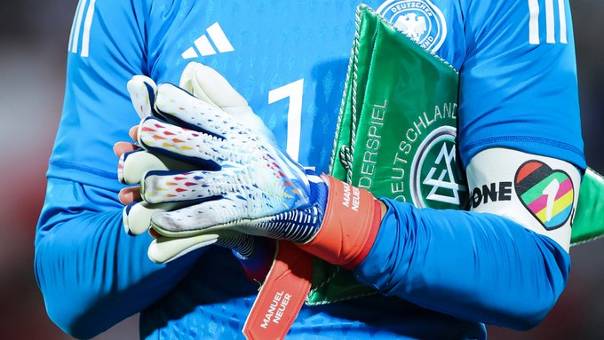 marillion13's tweet photo. #Rewe beendet #DFB #Zusammenarbeit #Sponsring. Endlich mal ein Unternehmen, das Mumm in den Knochen hat, #DankeRewe. 
https://t.co/PbS8EfO3jq
@REWE_Supermarkt @WDRaktuell 
#BoycottQatar2022 #HumanRights #NoToSoccerWorldChampionShipInQatar. https://t.co/iMEIrjFQIJ