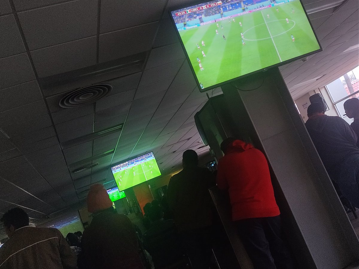 cartonsinch's tweet photo. Saludos desde LG Apodaca #regiospararegios #VivaMexico 🫶🏽🇲🇽💪 @TUDNMEX @miseleccionmx https://t.co/ZJB5zjckb6