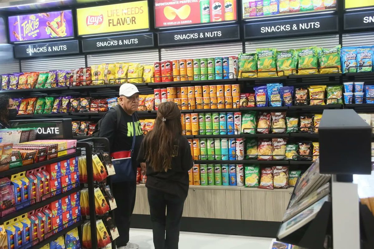 tocumenaero's tweet photo. Nueva tienda en la terminal 2, @DFA cuenta con DFA News + Health 🙌🏼
Cuando pases por nuestro aeropuerto date una vuelta por la tienda y mira todo lo que tenemos para ti 🥰
#AeropuertoDeTocumen
#Aeropuertos
#DuttyFree
#Compras
#Panama https://t.co/j5sD3TOPX6