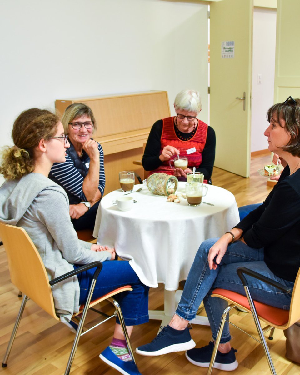 sbtBeatenberg's tweet photo. "Missionarisches Frausein" - Das war das Thema, mit dem sich über hundert Frauen vergangenes Wochenende beschäftigt haben.

#sbtBeatenberg #Gästehaus #Frauenwochenende #vchschweiz #Beatenberg #sbtGästehaus https://t.co/VQaYfSxyDA