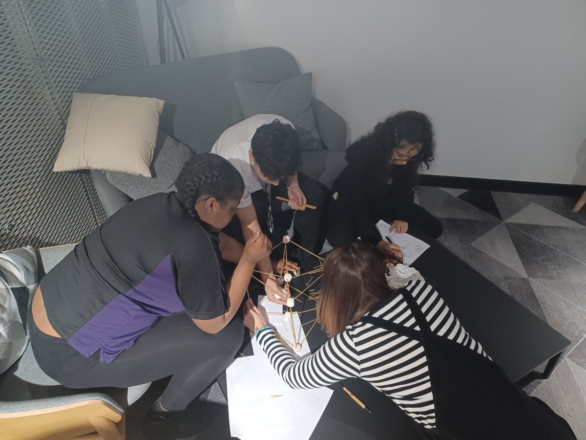 ThinkForwardUK's tweet photo. FutureMe students in #Nottingham have been enjoying insight days with @fgouldconnect.
Students toured the office &amp; heard about different job roles from surveyors &amp; project managers. They also took part in a team challenge to build a communications tower from marshmallows &amp; pasta. https://t.co/bLM8DdGYxy