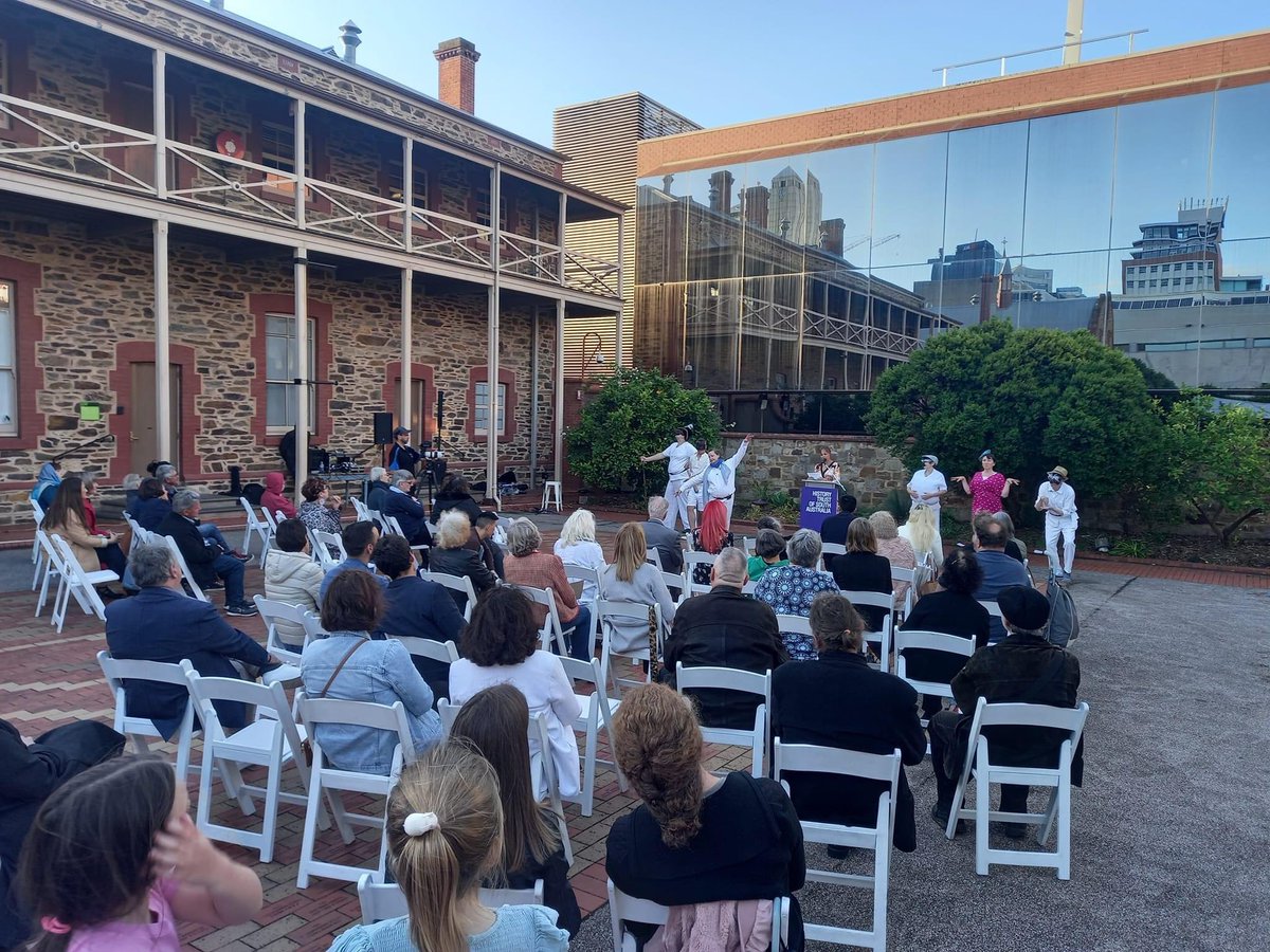CONGRATULATIONS TO EVERYONE INVOLVED IN PUTTING THIS  SPLENDID EVENT ON!

Commedia Book Launch ✅
Commedia Exhibition Launch ✅
Commedia Performances by TabHu ✅

migration.history.sa.gov.au/events/commedi…