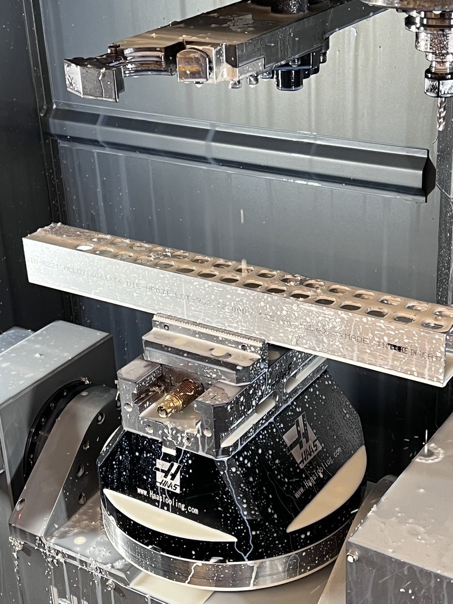 Training day two brings us an elevator mechanism.  😍

This <a href="/hurcousa/">Hurco Companies, Inc</a> mill is amazing!