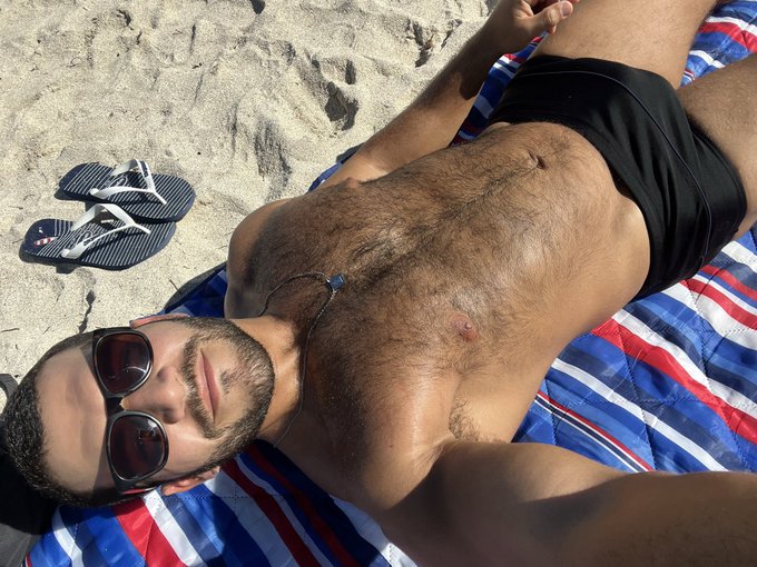 ☀️ https://t.co/Zj2XfDxcWC