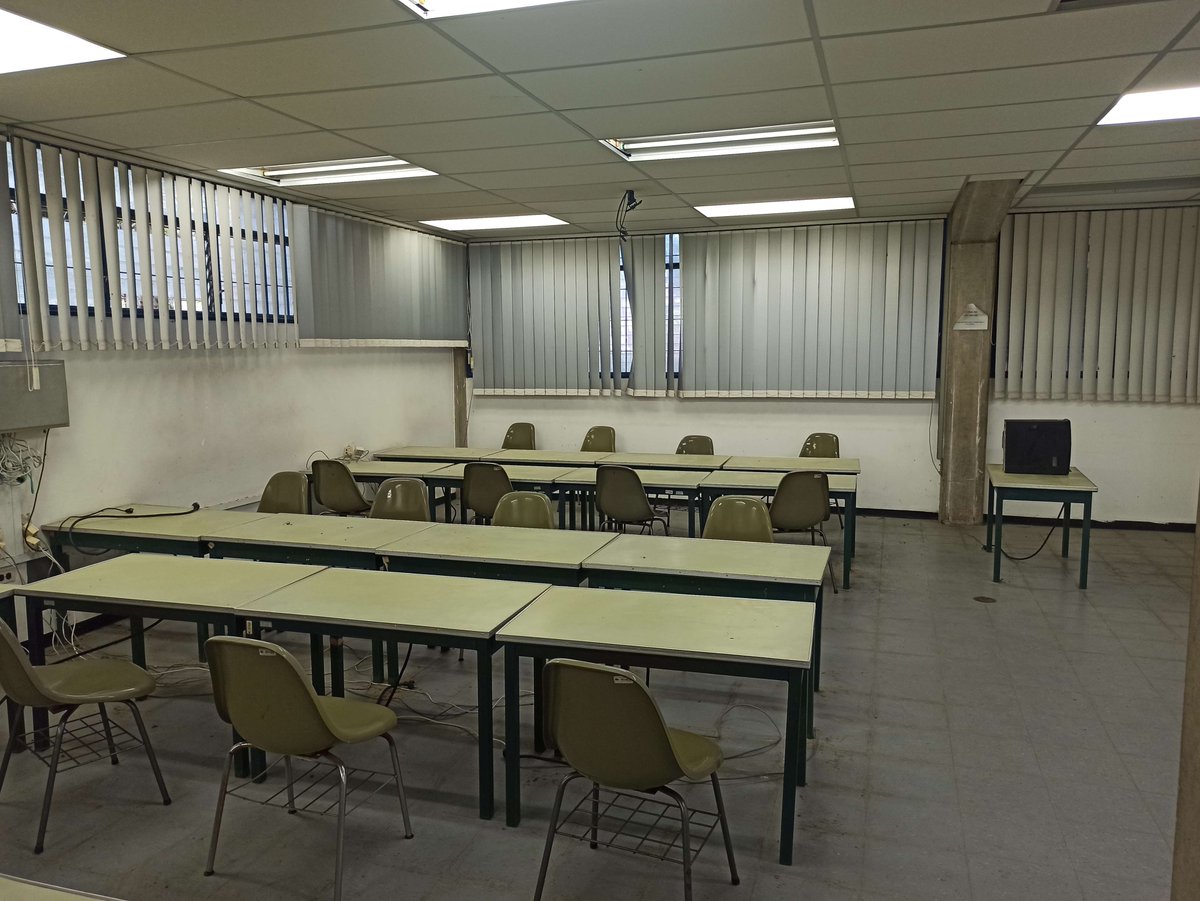Necesitamos 20 computadoras para Sala A-MYS, lab docente al servicio de toda la comunidad <a href="/campusb/">Universidad Simón Bolívar</a> <a href="/FCEUSB/">FCEUSB</a>.  Hemos recaudado el 15% aprox, gracias a egresados y amigos <a href="/Alumn_USB/">AlumnUSB</a> que nos animan a seguir adelante. 

Por favor, apóyanos donando en: 
alumnusb.org/es/solicitud-m…