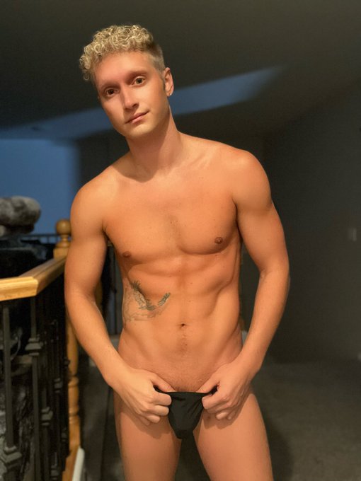 Should I take these off? 🤔😜 https://t.co/WBDLDjn1Li