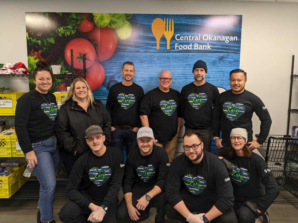 COFoodBank's tweet photo. Thank you Sysco for providing these yummy lunches to the dedicated volunteers who help nourish our community.
#nourishthecommunity #okanagan #kelowna #westkelowna #volunteer #giveback #holidayseason #supportlocal #sysco #jointhefoodmovement https://t.co/Qe8hXM1DRs