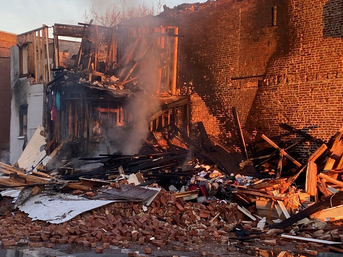 BaltimoreFire's tweet image. *Update* 3 patients injured are considered critical &amp;amp; have all be transported. Bldg inspectors remain on the scene to evaluate the stability of adjacent homes to determine if residents are able to enter their home. No additional updates at this time &amp;amp; the cause remains under inv.