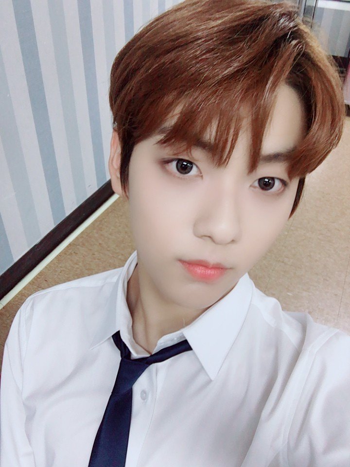beuverse's tweet photo. ⋆｡˚ 𝑏𝖾𝖾𝗉 𝑏𝖾𝖾𝗉 … it's 𝐁𝕃U𝐄 𖦹 𝕊♡U𝐋𝕊 ☁️ ׅ۬ 𝅄 #ℍideki'𝚜 𝚗ew 𝚞pdate !

Me escapé un ratito al #Ʈıαrα·𖦁·𝚍ebut, ready to say #打开一𝕯𝐎𝐎𝐑 a la pwincesita más hermosa porque no pensaba perderme el #𝟸𝟸𝟷𝟷·𓉱·𝑓𝑒𝑠𝑡𝑖𝑣𝑎𝑙. Te amito mucho, bomnita. ♡ https://t.co/d0iqZNvBR5
