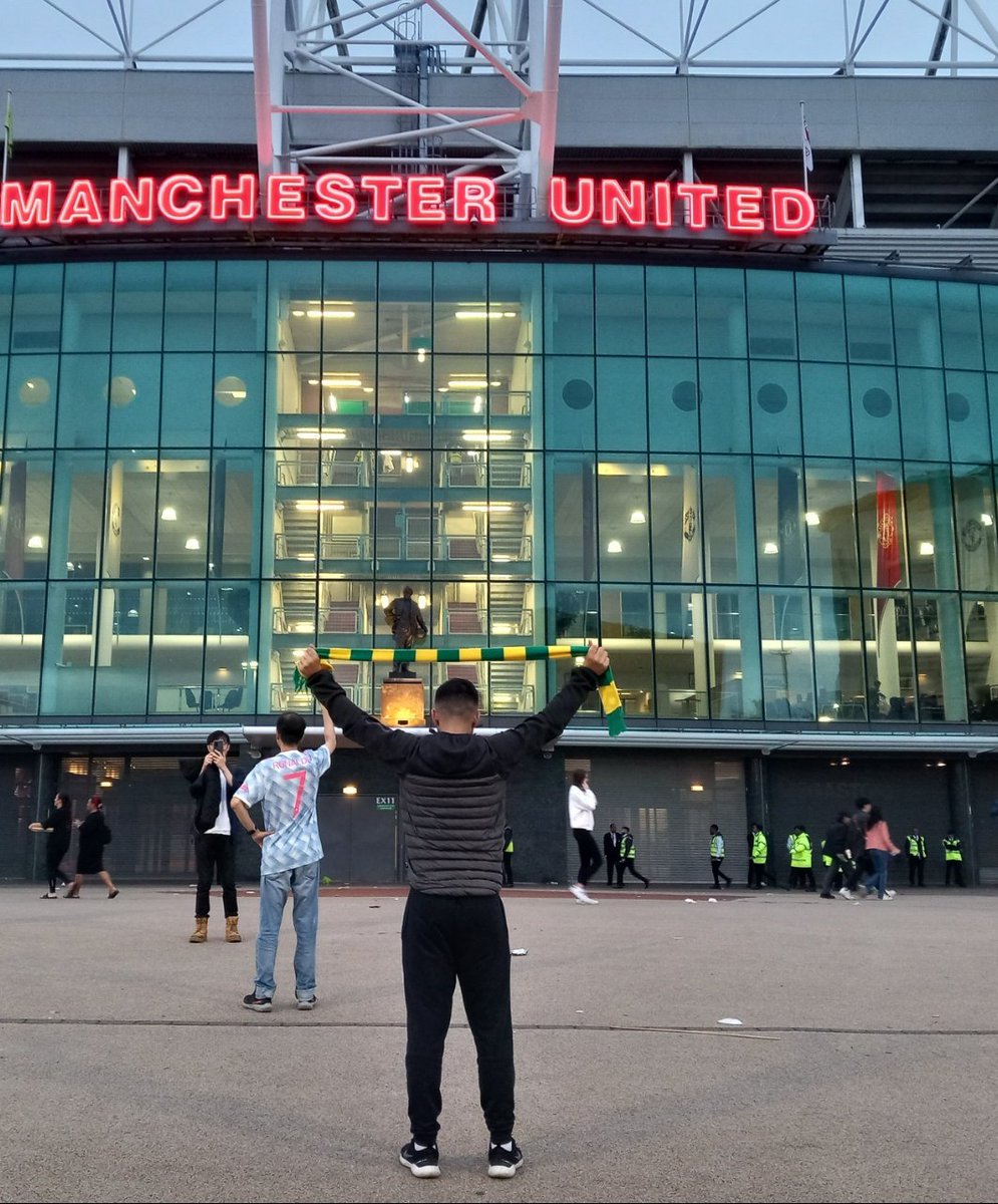 CarringtonView's tweet photo. The day Myself and @UtdWesleyy left our seats empty was for days like today!

#MUFC
#GlazersSellManUtd https://t.co/Tgzi7Ulcw9