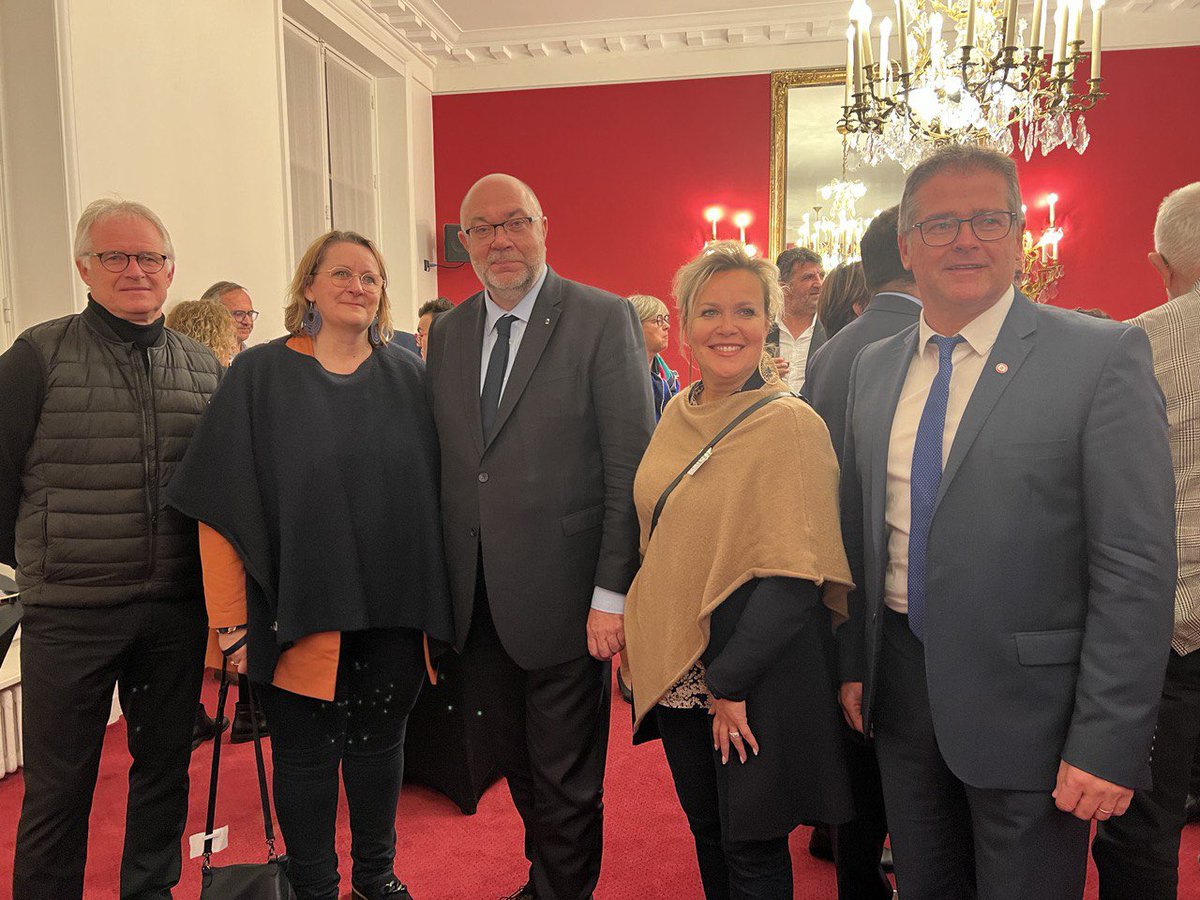 StTRAVERT's tweet image. #congresdesmaires Soirée conviviale des élus @RepEnsemble La Force d’un réseau en soutien au #Président @EmmanuelMacron Au coeur de nos priorités, le soutien aux #CollTerr 🇫🇷