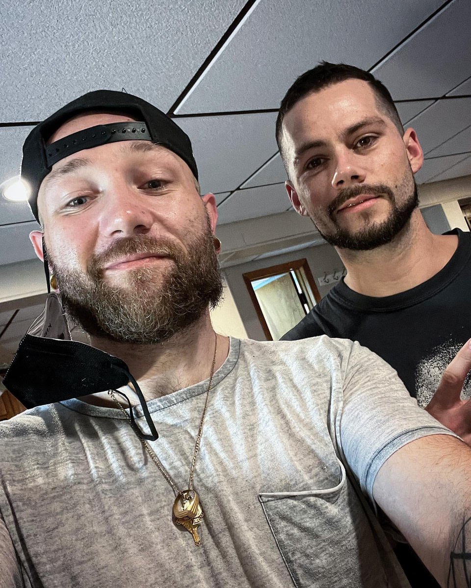 DylanOBrienSp's tweet image. 📸 Nuevas fotos de Dylan en el rodaje de su nueva película Ponyboi 🥰 El rodaje al parecer ya terminó hace unos días