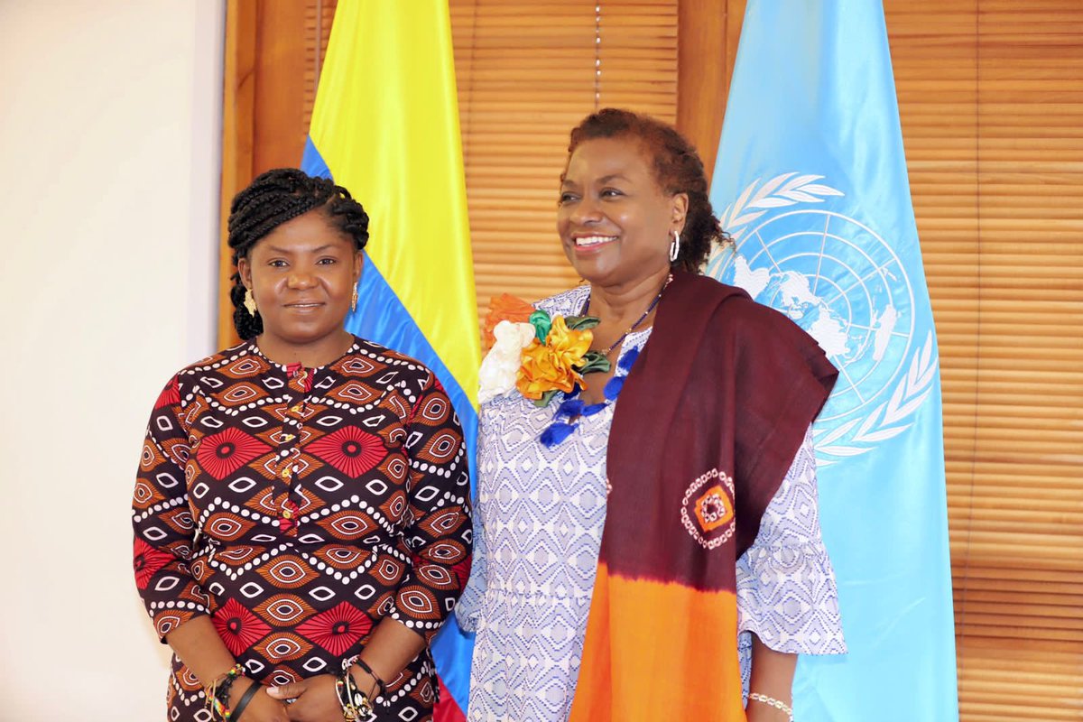unfpachief's tweet photo. It was an honour to meet with Vice President of #Colombia H.E. @FranciaMarquezM. @UNFPA is grateful for our partnership with 🇨🇴 to empower women and girls and support the visibility of people of African descent. https://t.co/iburi6MSsF