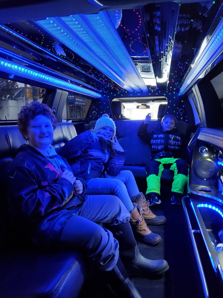 StJohnPVNC's tweet photo. What a day to remember for our 3 Danceathon draw prize winners! 🌟 Personal Touch Limo gave us a ride around town and then a stop at McDonald's for lunch! Our students were smiling ear to ear and feeling famous for the day! 😍 #PVNCInspires #onceajohnner #memories #community https://t.co/xRJfcmGhLu