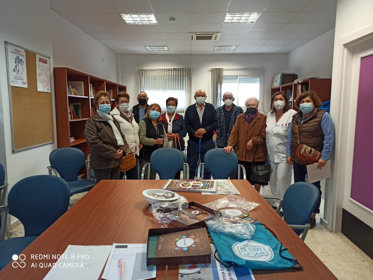 CoinUGC's tweet photo. Educación sanitaria a pacientes diabéticos sobre hábitos saludables impartido por enfermería. https://t.co/8zRAF5pGp5