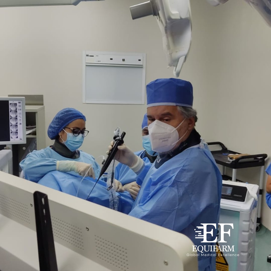 equifarm_ec's tweet photo. Hoy en el Hospital de los Valles el 𝗗𝗿. 𝗦𝗮𝗻𝘁𝗶𝗮𝗴𝗼 𝗩𝗮𝗹𝗹𝗲𝗷𝗼 realizó una cirugía de cálculos renales usando  #𝗜𝗡𝗡𝗢𝗩𝗘𝗫 𝘆 #𝗦𝗧𝗥𝗔𝗧𝗢𝗡𝗘 𝗳𝗿𝗼𝗻𝘁𝗮𝗹, que tiene la capacidad de otorgar la más alta performance para atrapar y extraer fragmentos de cálculos. https://t.co/HLSuQEDJmh