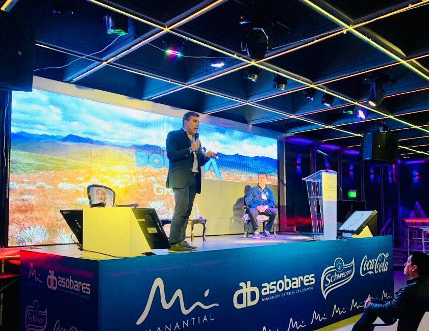 Bogota_Turismo's tweet photo. El @IDTBogota participa en la 9na versión de #Expobar2022, el congreso más importante de la industria nocturna del país, ganadores de convocatoria Eventos con Interés Turístico en @Bogota de #Fondetur, espacio donde se presenta una charla sobre licenciamiento de Marca Ciudad https://t.co/0p081x7DXq