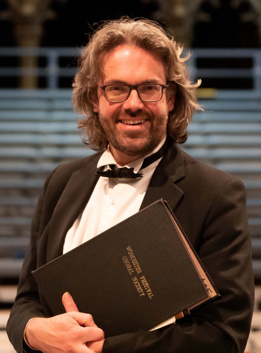 WorcsChoral's tweet image. More lovely @bbchw coverage! Here&apos;s our chair @BenCJCooper chatting to @katejustice on yesterday&apos;s show. Listen from 20mins bbc.co.uk/sounds/play/p0… #VaughanWilliams #ASeaSymphony #choral concert #Worcester @WorcCathedral Sat 26 Nov 7.30pm wfcs.online / 0333 666 3366