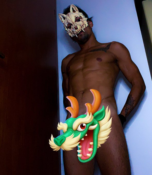 All my OF Fans see it without dragon ? if you wanna see too my OF ?? https://t.co/rW7fv7MurV #onlyfanspromo