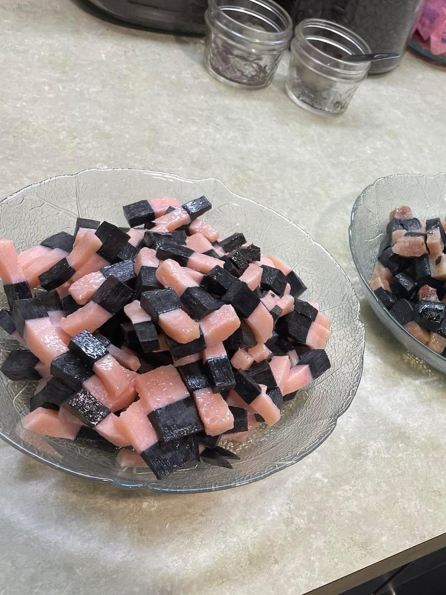NPActionAlaska's tweet photo. Sharing a staff meeting photo from our friends @firstalaskans #TraditonalWaysofLifeTuesday
Seeing traditional foods just make our hearts happy at NPA/CF (and our stomachs growl🤤) #POWOL
PC: Shawaan Jackson-Gamble https://t.co/lkx5UzcwoH