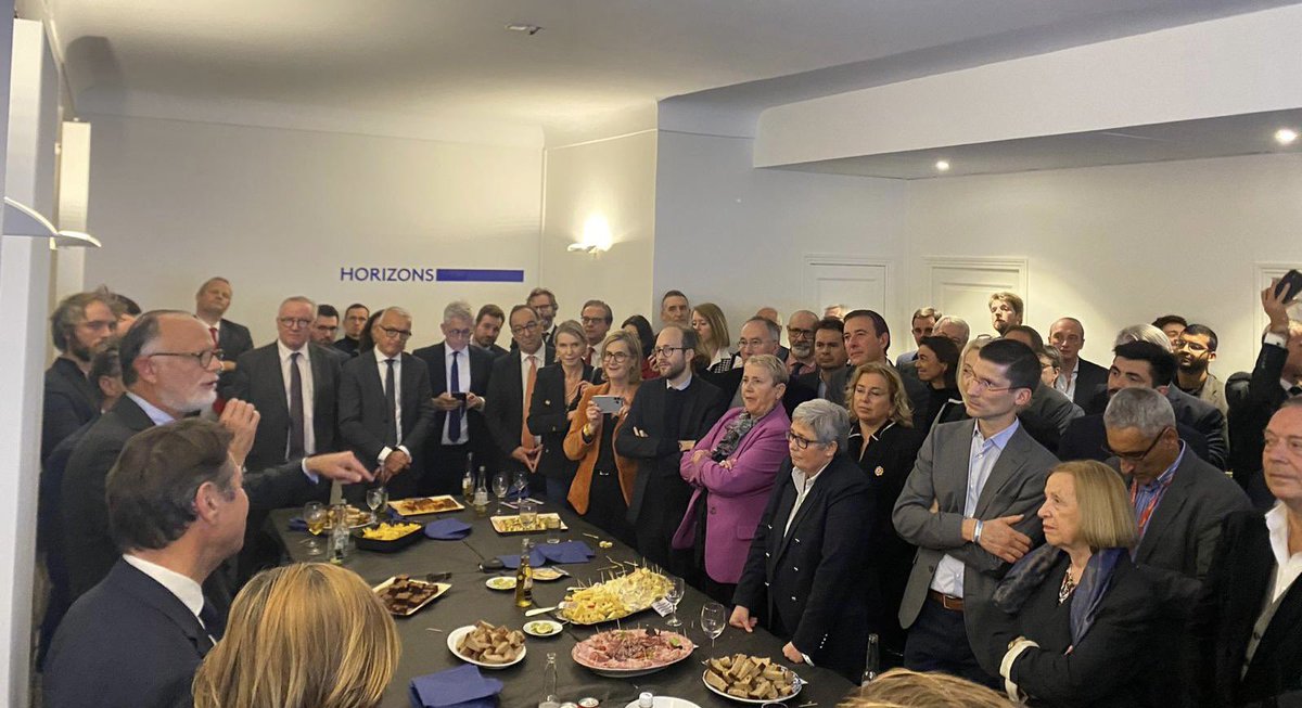Horizons tweet media