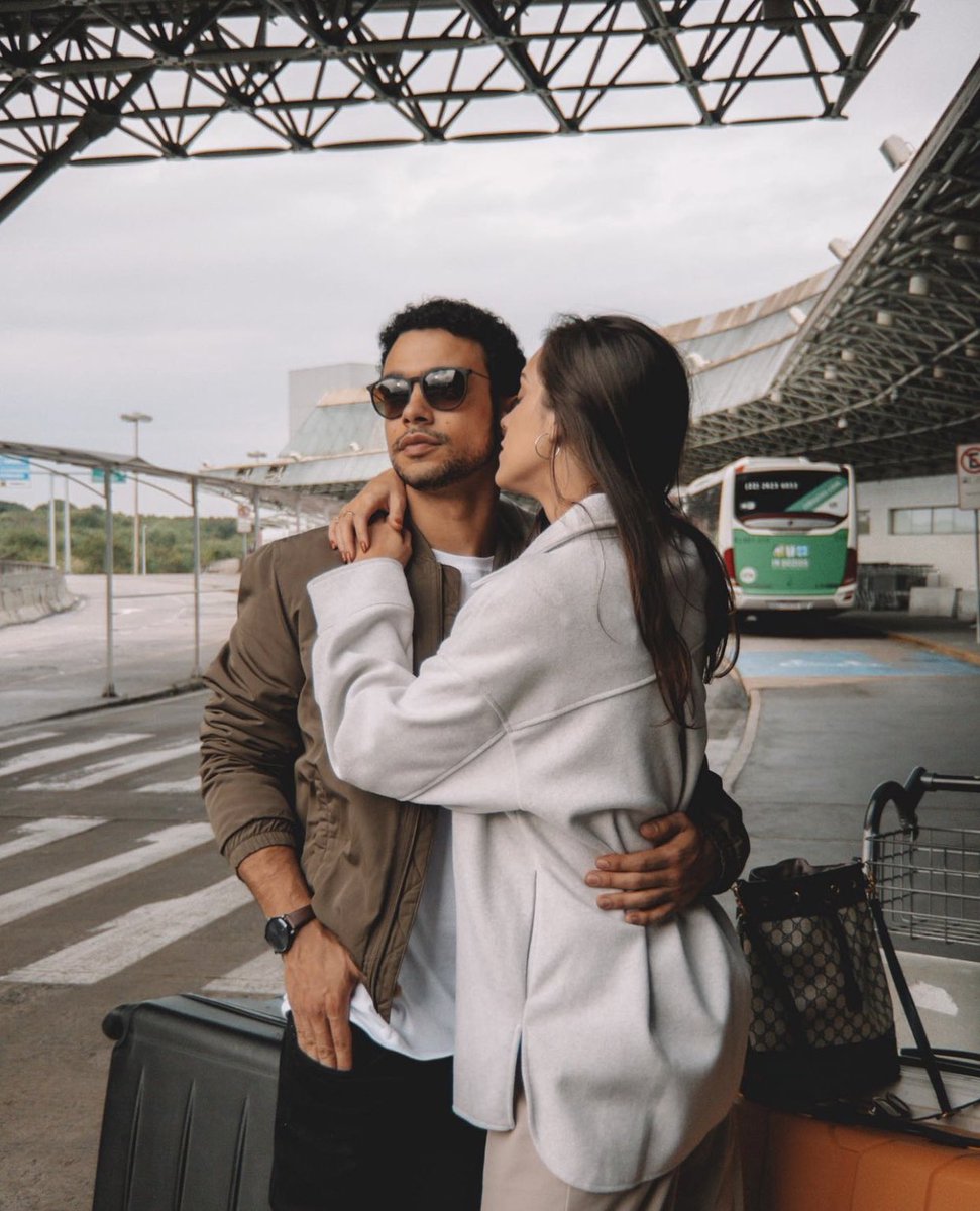 QGSophiaSA's tweet photo. ELES! Hoje Sophia Abrahão e Sérgio Malheiros comemoram 8 anos de relacionamento. 

“Alto Astral” marcou pra sempre 💫 https://t.co/xlfGojJPjM