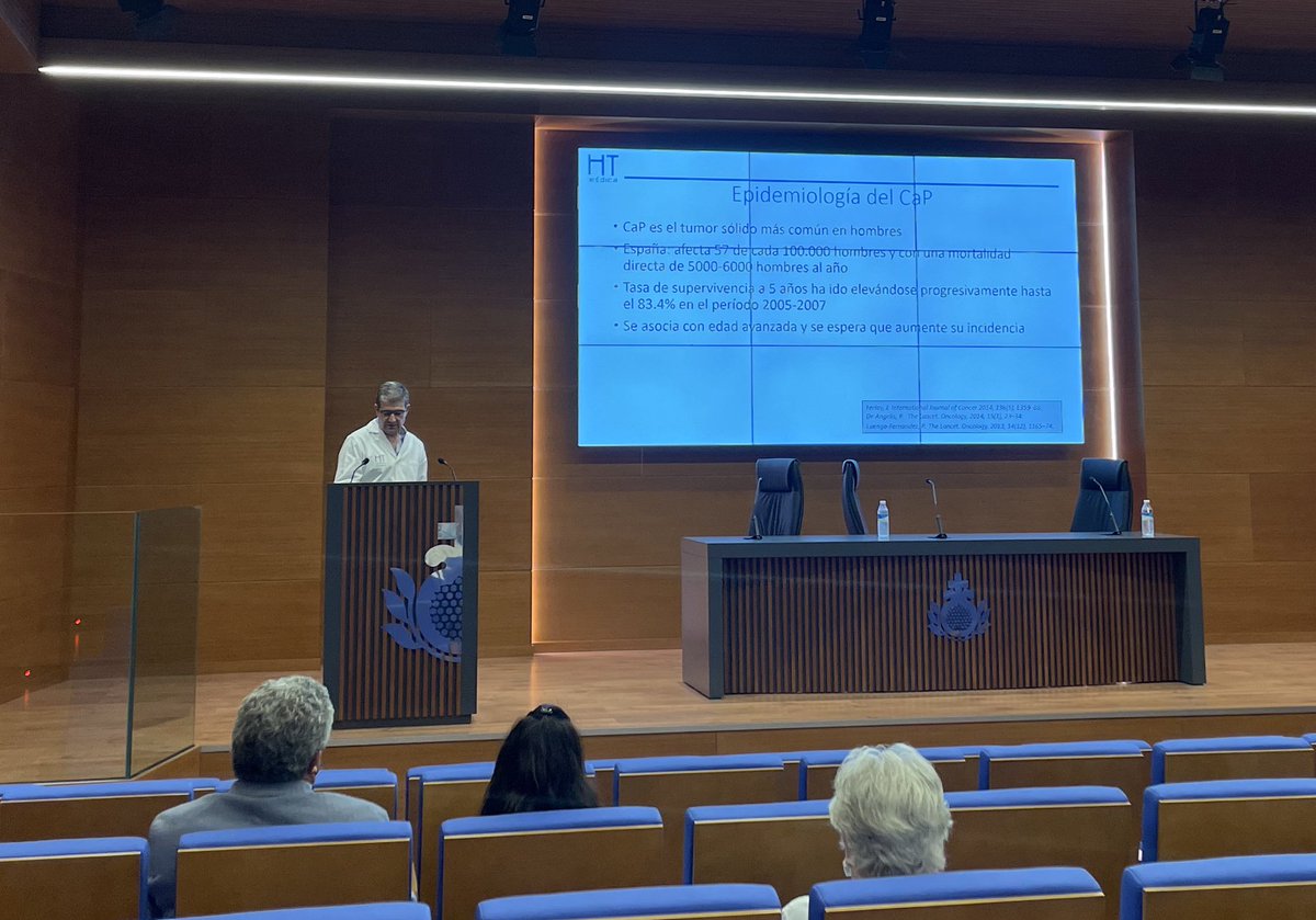 HTmedica's tweet photo. Empezamos la jornada informativa orientada a pacientes sobre #CáncerdePróstata en el Hospital San Juan de Dios de Sevilla .
Con el Dr. @Alunaalcala, Director médico de HT Médica. https://t.co/wcad8Dehgk
