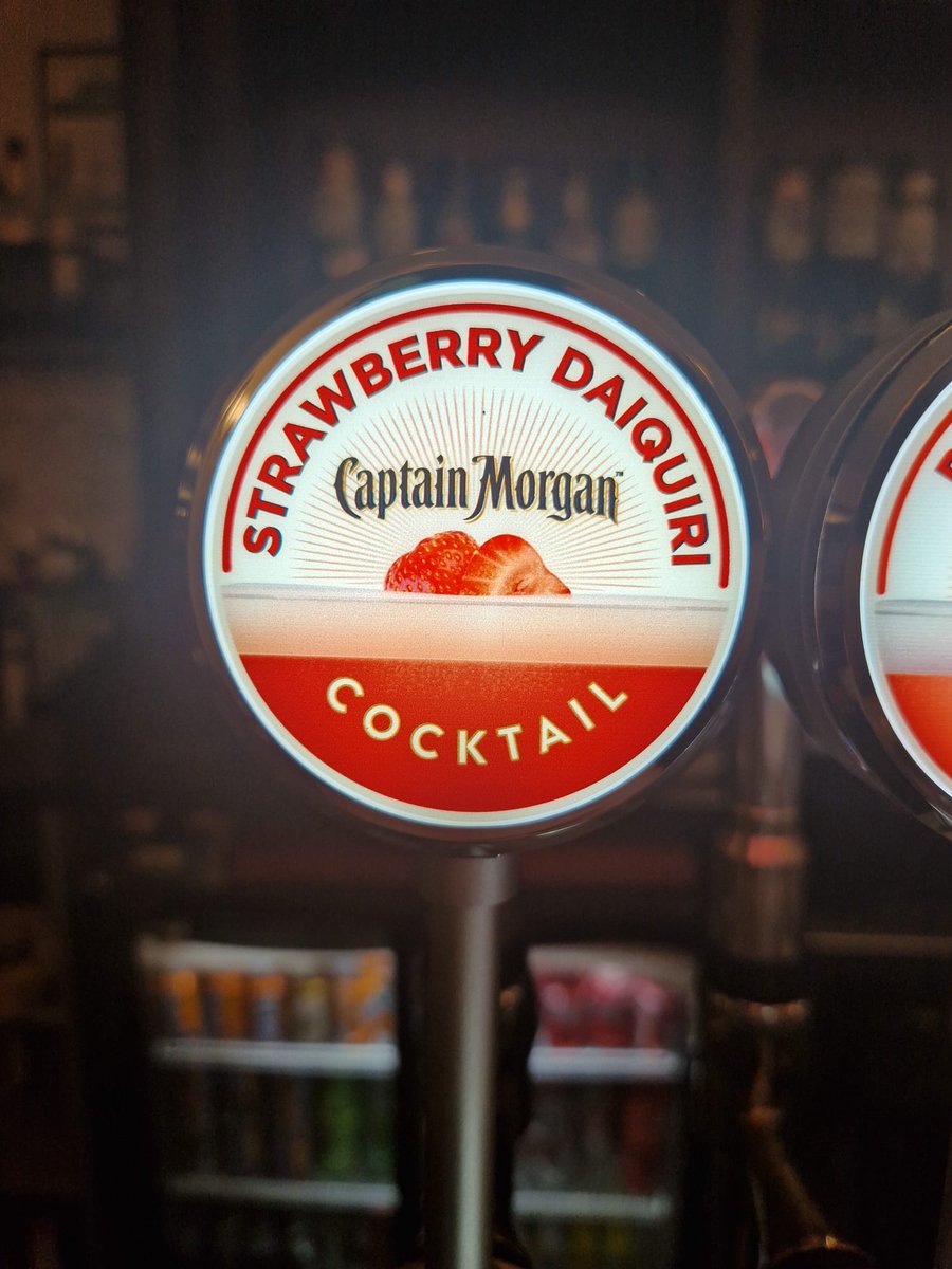 StationHotel1's tweet photo. An early Christmas present for you 🎁🎅

Strawberry Daiquiris have now joined our range of on-draught perfect pours 🍹

It may be a bit milder than Qatar but you can join us for the matches and enjoy some fruity summer vibes 🍸 https://t.co/3Rc8SUWnMg