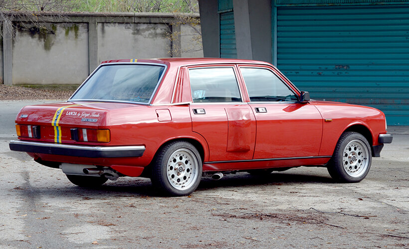 TalsMelkis's tweet photo. Līdzīgi iemesli - vajadzība nomainīt pakaļpiedziņas 037, vadīja ar Lancia, kad 1984.g. uz Volumex modeļa bāzes radās Trevi Bimotore prototips. Kas varētu būt arī legendārās Deltas S4 pirmssākums... #bimotore #History https://t.co/VRt4eRopa1