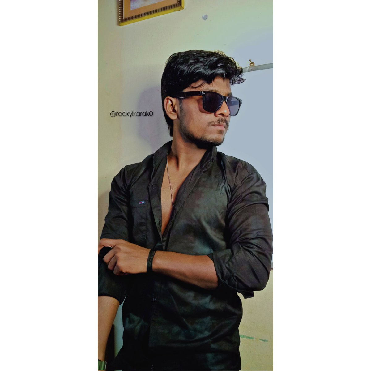rockykarak0's tweet photo. Be Possessive 😎😎😎😎....
.#rockykarak0 #Argentina #bajwa_traitor #pic #viral #less #boss #RussiaIsLosing #video #explre #explorepage #expect #video #foryou #foryoupage @rockykarak0 @iamRashmika @TheDeverakonda @Sai_Pallavi92 @Sai_Pallavi92 https://t.co/sQarpmnAzt