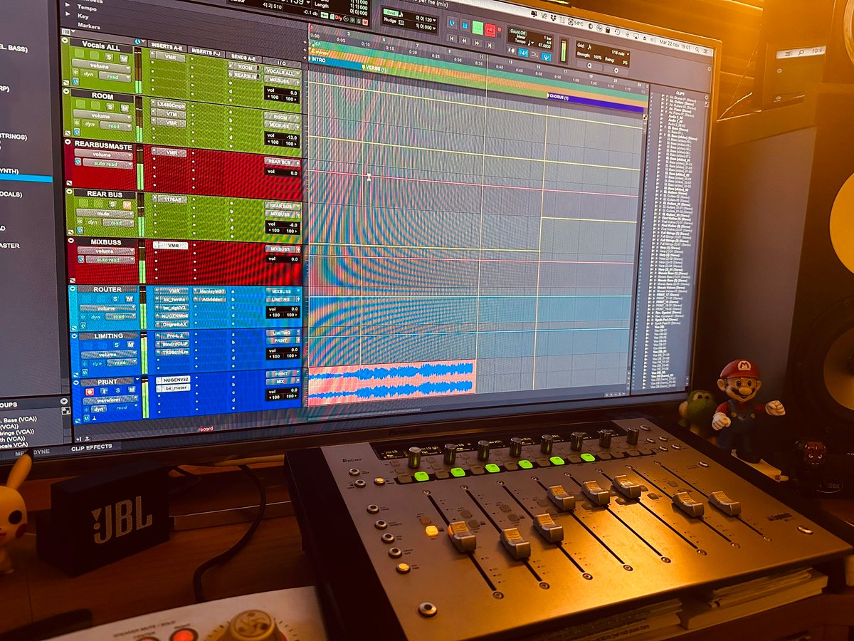Torpedo_77's tweet photo. Frammenti di oggi pomeriggio in studio fra editing, mixing e mastering 😀😎😍
- T Records Messina -
#torpedo #TRecords #StudioDiProduzione #studiodiproduzionemessina #studiodiregistrazione #studiodiregistrazionemessina #recording #mixing #mastering https://t.co/oZdDaFXOdW