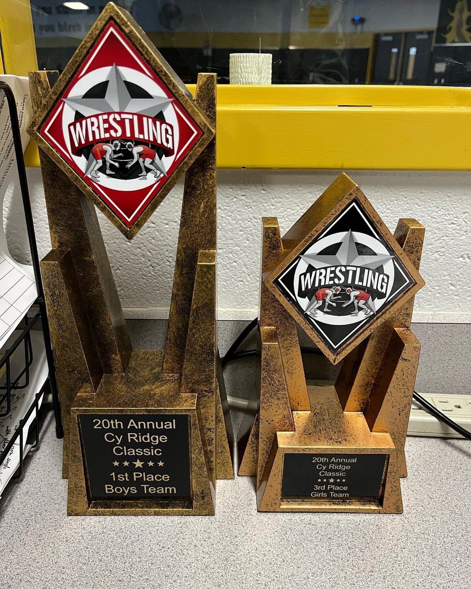 _GetOuttaDodge's tweet photo. Congratulations to The Klein Oak Panthers. The ladies took 3rd overall and the gentleman took home 1st place at the Cy-Ridge Classic! @BrockDodge50 had 3 wins and 2 losses. On with the body count! @KleinOak @k_oakwrestling @OakGAthletics #stackinbodies #bodycount #oakem #FINISH https://t.co/tZ235oc5Em