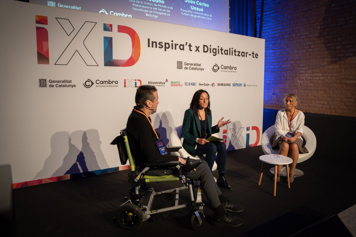 CambraBCN's tweet photo. Més de 200 persones assisteixen a l'#IXD22!
🤝Una jornada que ha estat possible gràcies a @AltostratusSL @SamsungMobile @SimonElectricES @WKPymes @ibercaja #BenitoNovatilu @flaxandkale!
☝️La trobada ha posat el focus en els beneficis de la digitalització dels negocis! https://t.co/YiaJnOC50q
