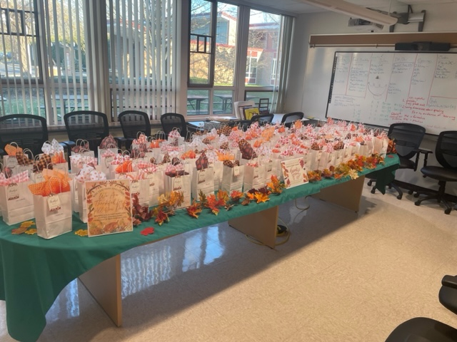 WestonPTO's tweet photo. Weston High School's PTO team set up a beautiful array of gifts this morning to wish our teachers and staff a very happy Thanksgiving. https://t.co/iN02dtv6D8