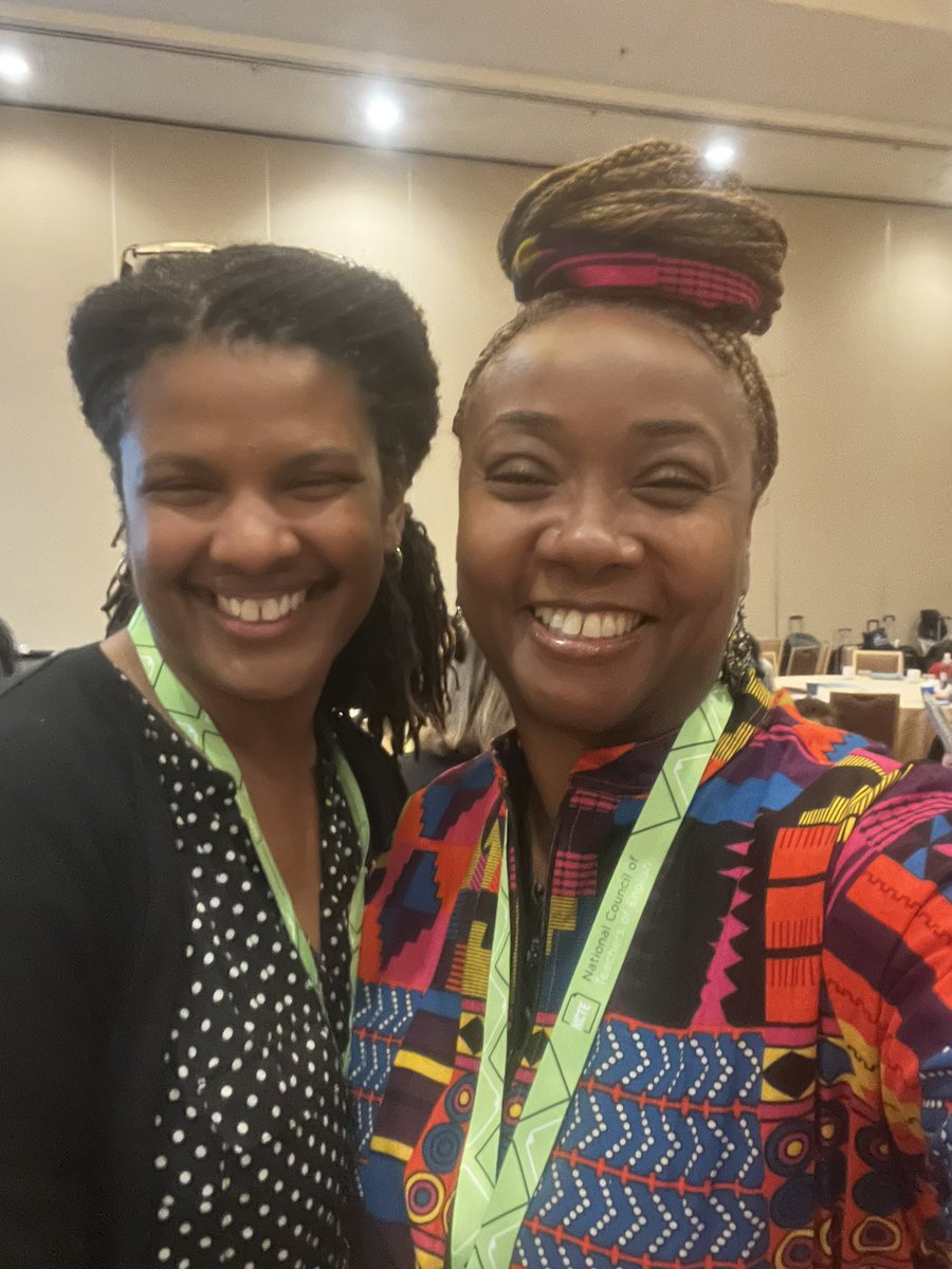 vivettdukes's tweet photo. The members & leaders of @ncte_cel are both thoughtful in their care of its growing community & thorough in the information disseminated throughout #CLE22. TY, @CodyMillerELA, @NAEmmanuele, & @shervettemiller for showing yourselves friendly, formidable, & committed to excellence. https://t.co/ZG9TPzuXA9