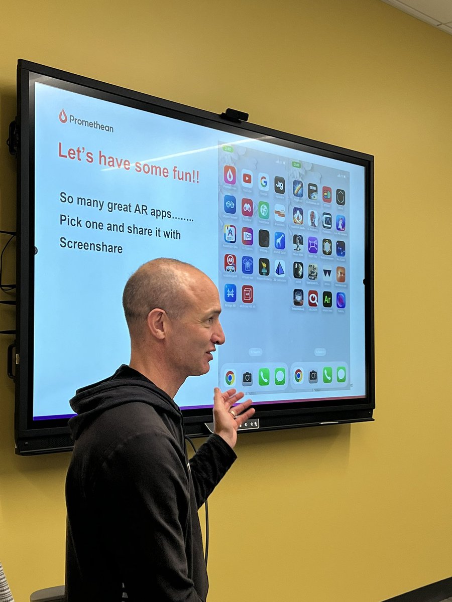 JVondra11's tweet photo. Altered (Augmented) Reality/Virtual Reality with Promethean PD @avuhsdistrict. Thank you Barrett for sharing some great resources we can use with our phones. #AVSummit #LearnPromethean https://t.co/fPLNDHEfpo
