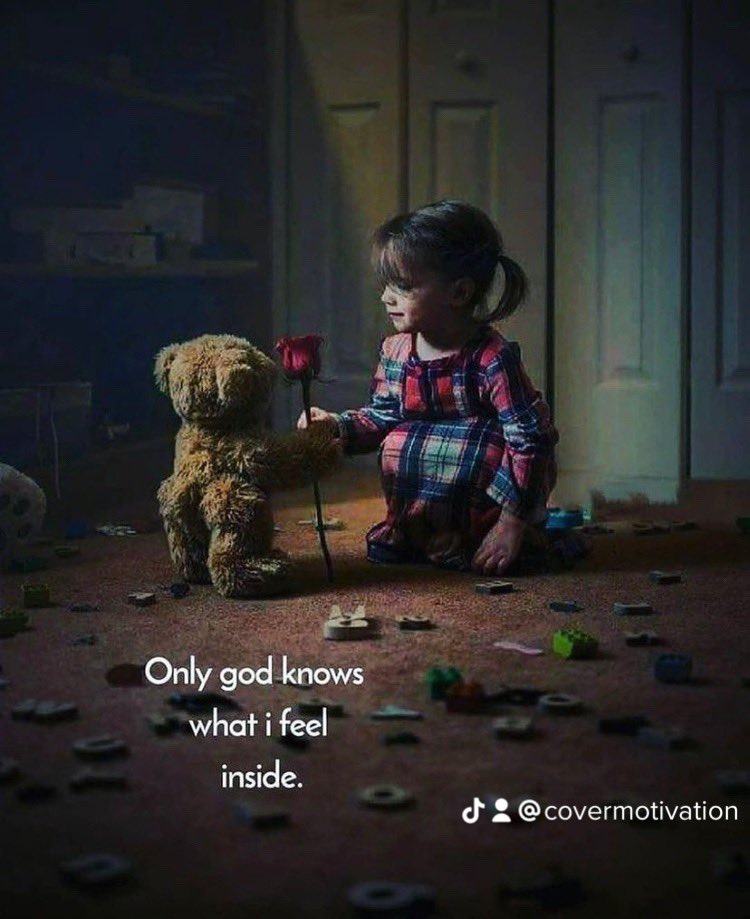 CoverMotivation's tweet image. Only god knows what I fill inside🌹