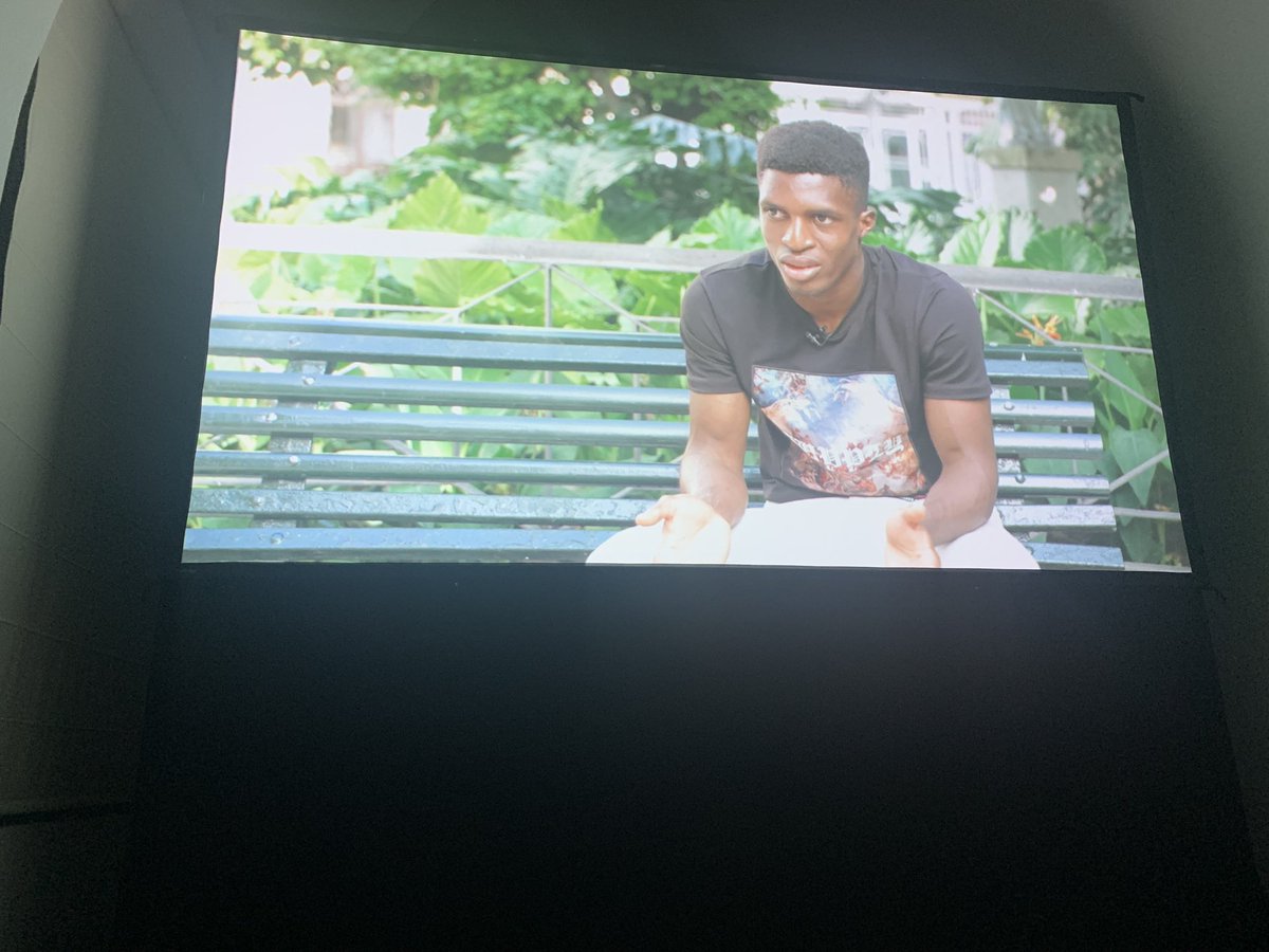 Fran_Gonzalez_P's tweet photo. El Servicio de Vídeo de la  @diputacioncadiz ha presentado hoy el documental M, sobre los menores migrantes, en memoria del padre Gabriel Delgado cuando se cumple el aniversario de su muerte. 

Dirigido por @FernandoSantia5 y guionizado por el periodista @NikoCastellano. https://t.co/7RWfS9dtsr