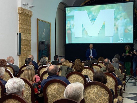 Fran_Gonzalez_P's tweet photo. El Servicio de Vídeo de la  @diputacioncadiz ha presentado hoy el documental M, sobre los menores migrantes, en memoria del padre Gabriel Delgado cuando se cumple el aniversario de su muerte. 

Dirigido por @FernandoSantia5 y guionizado por el periodista @NikoCastellano. https://t.co/7RWfS9dtsr