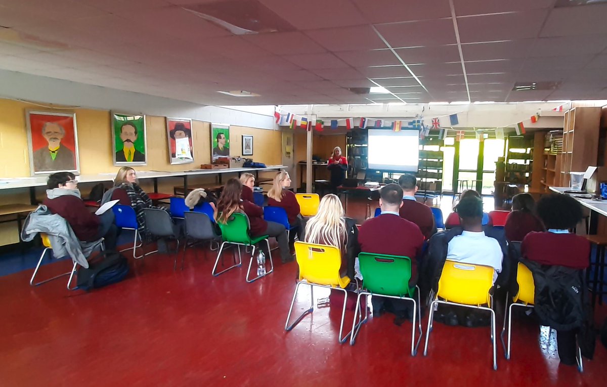mayfieldcs's tweet photo. Great talk today from MTU's Elaine Dennehy. Some great insights for our Year 6 students for College Awareness Week 👏🏼
#collegeawarenessweek https://t.co/UlCcz1MZjw