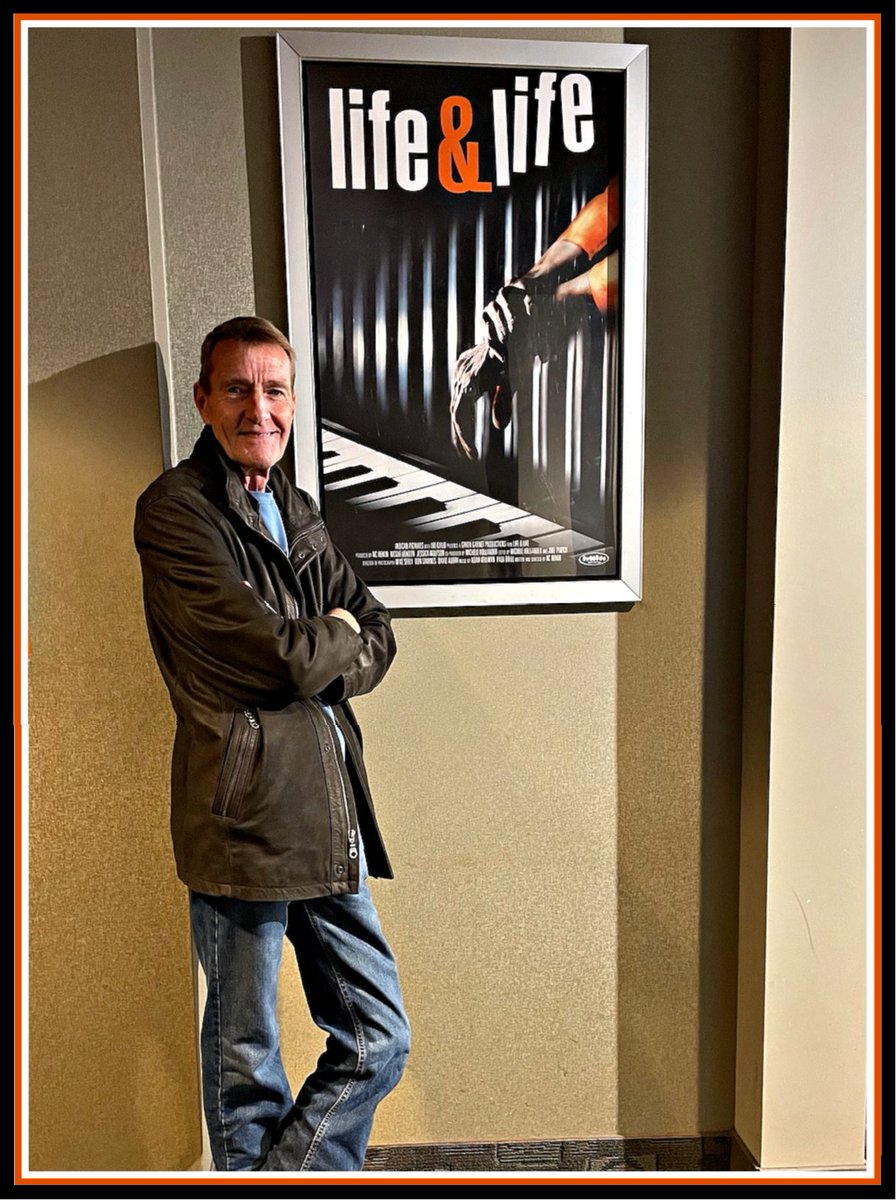 life & life tweet media