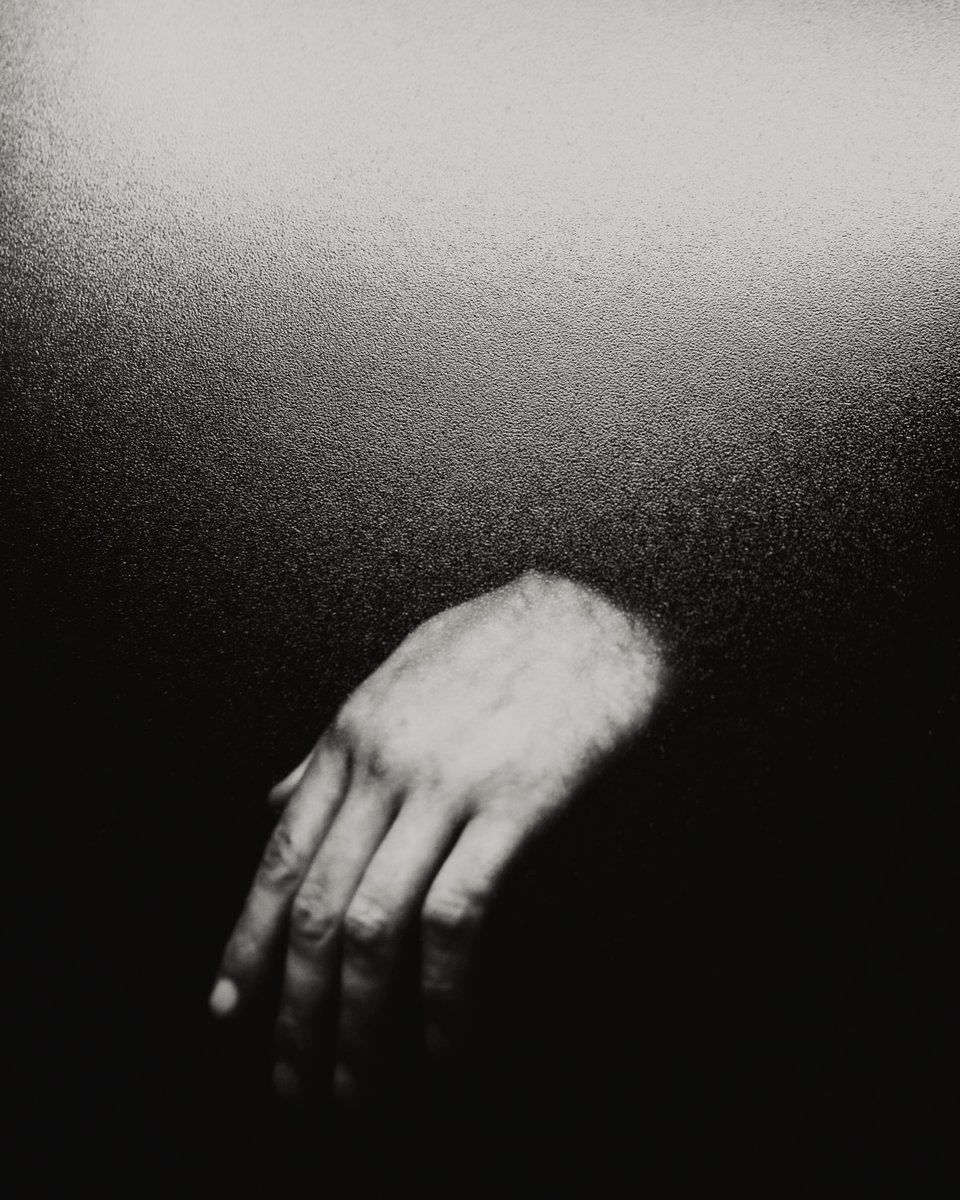 (De)construction also comes from the idea that to create a piece of music, you must often deconstruct what already exists to rebuild something new. Something I tried to explore in many different ways in the new album. Only a few days left, can’t wait to share it with you x